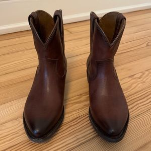 FRYE Billy Short Boots